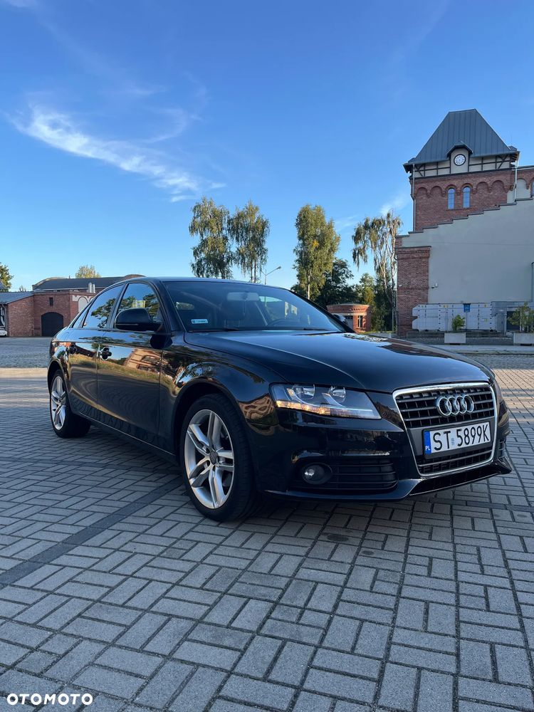 Audi A4 Limousine - 15
