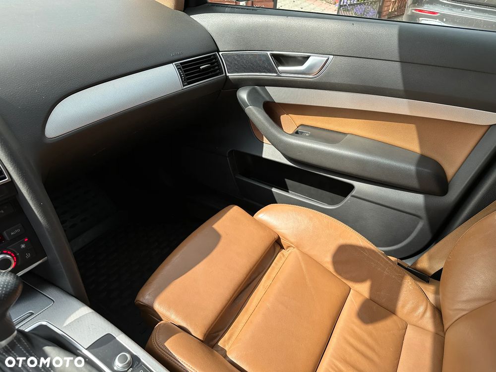 Audi A6 Avant - 16