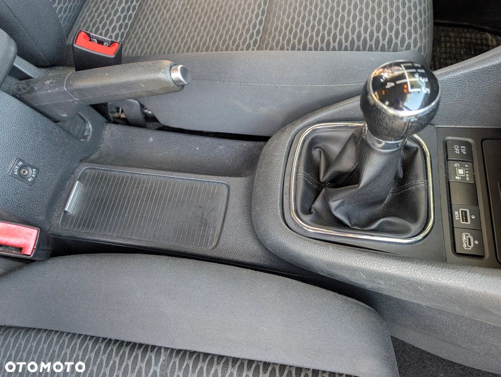 Volkswagen Golf 1.6 Trendline - 17