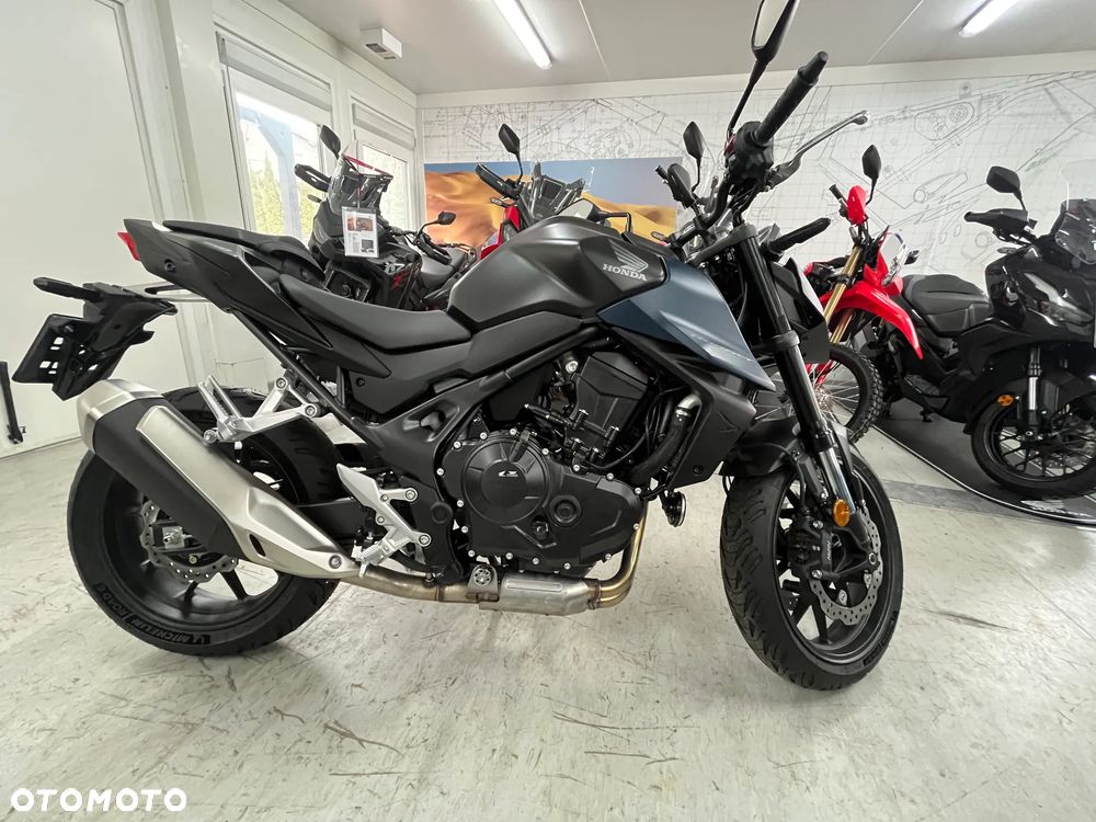Honda CB - 1