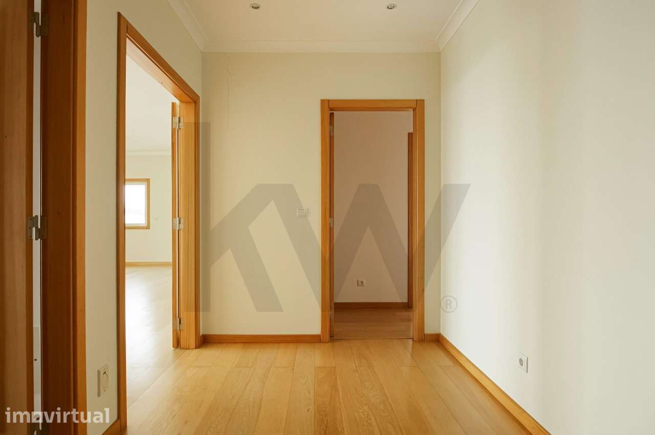 Apartamento T3 com varanda e garagem no L Towers, em Paço de Arcos - Grande imagem: 5/25