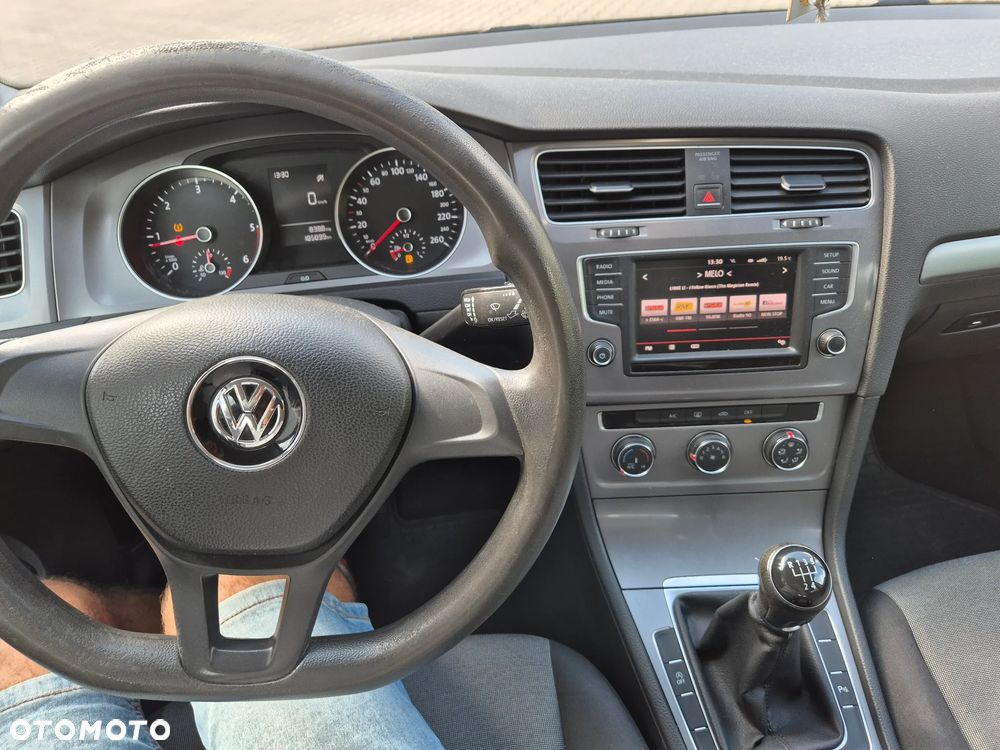 Volkswagen Golf - 12