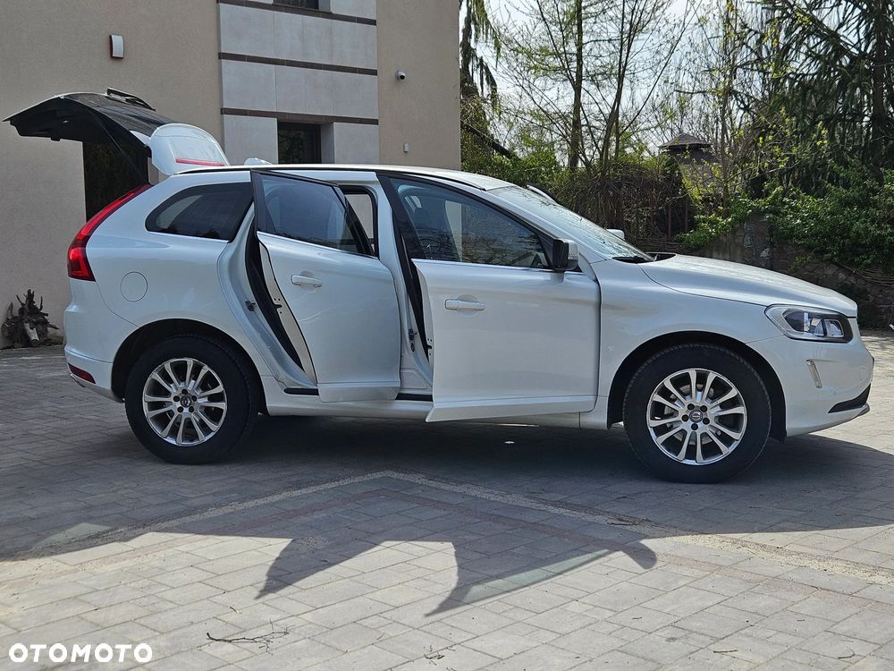 Volvo XC 60 D4 Momentum - 6