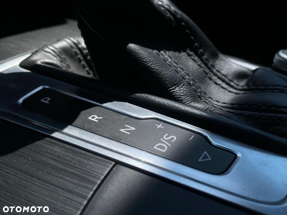 Audi A3 Sportback 30 TFSI S tronic design - 28