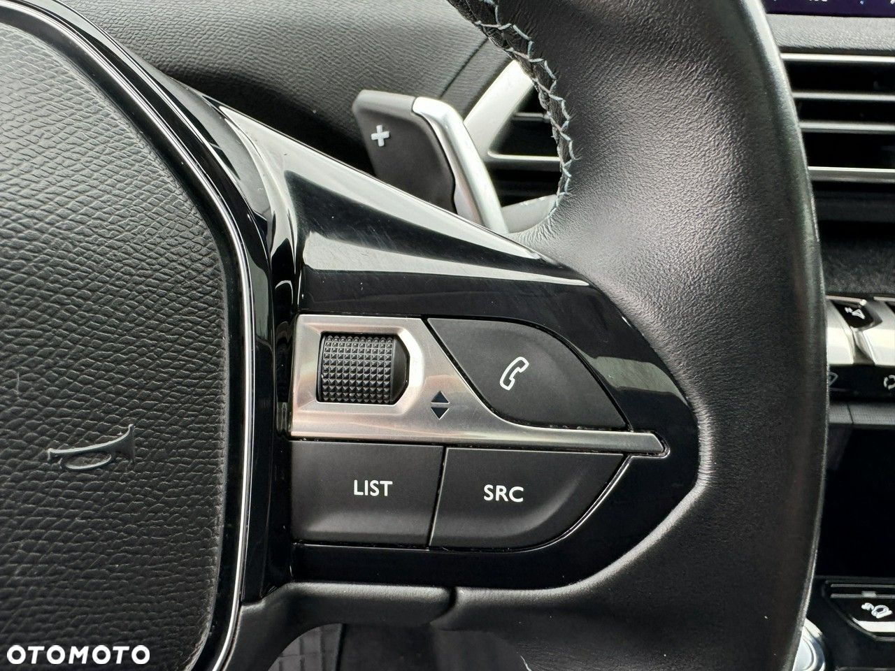Peugeot 3008 PureTech 130 Stop & Start GPF EAT8 Allure Pack - 22