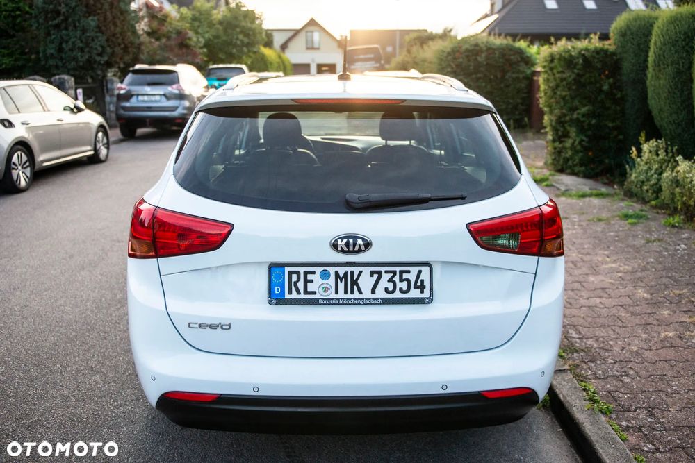 Kia Ceed 1.6 GDI DCT Platinum Edition - 13