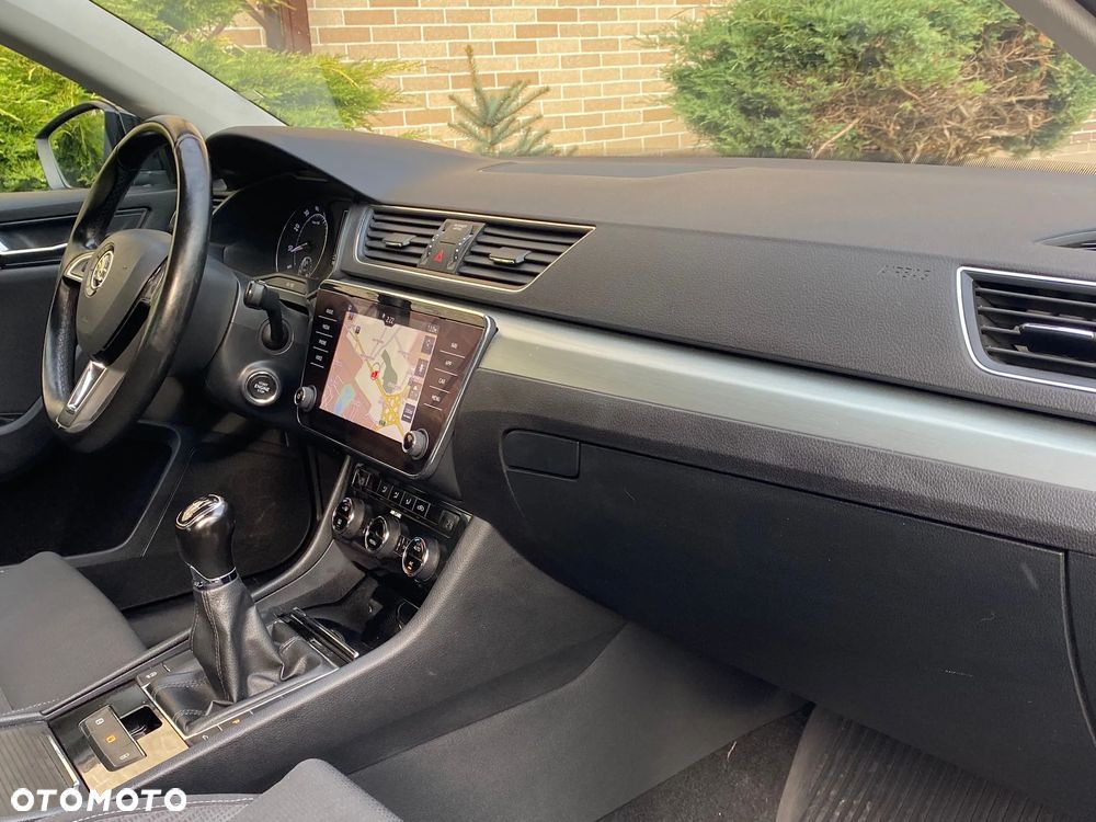 Skoda Superb 1.8 TSI Ambition - 11