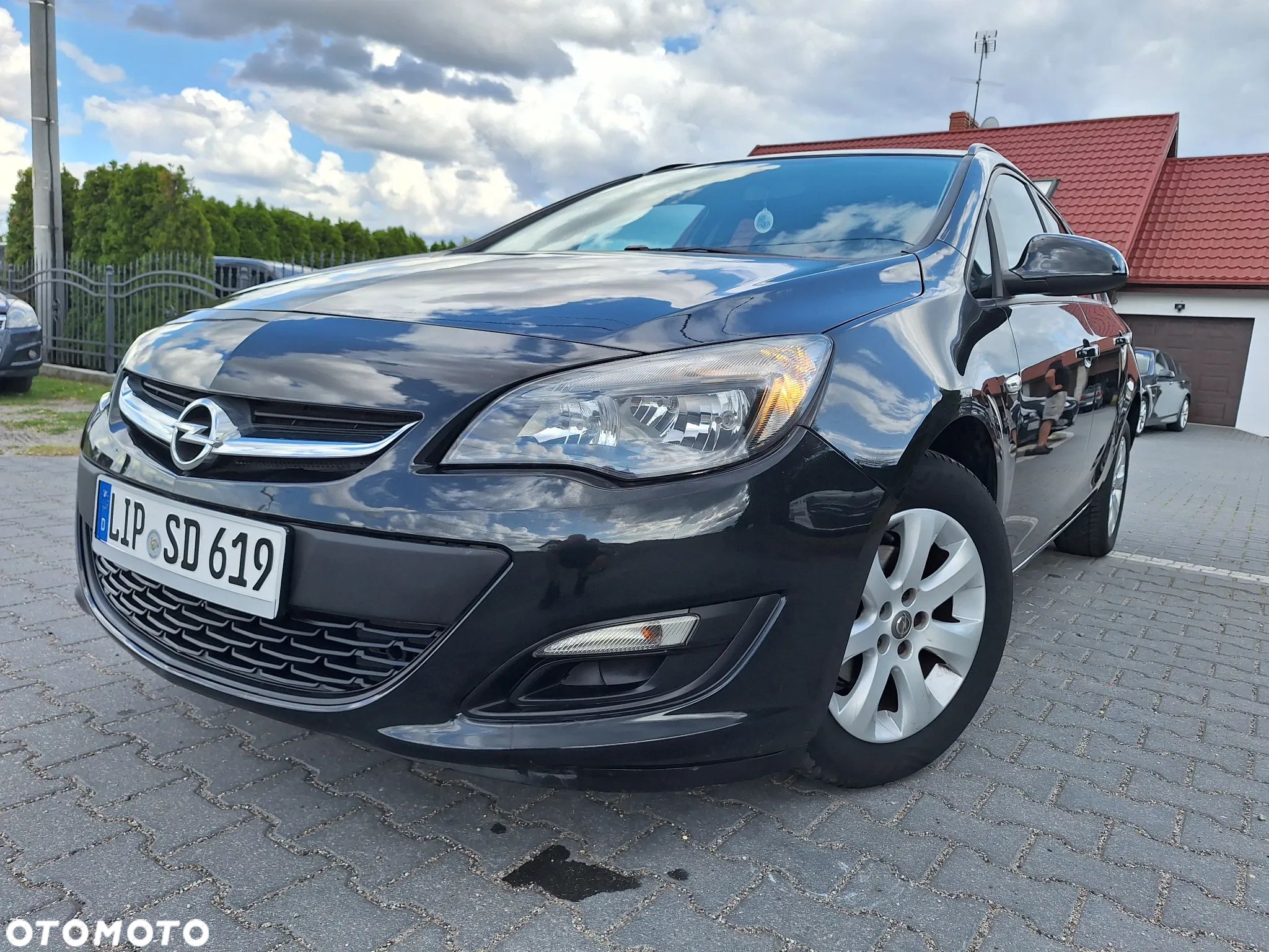 Opel Astra 1.4 Sports Tourer - 1
