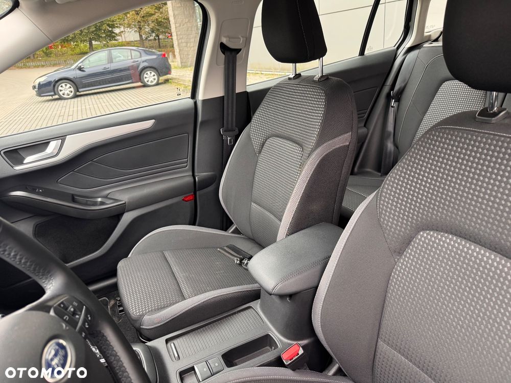 Ford Focus 1.0 EcoBoost Connected - 18