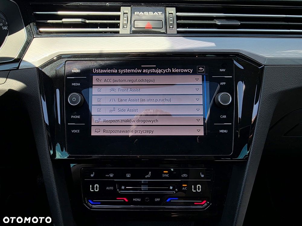 Volkswagen Passat - 21