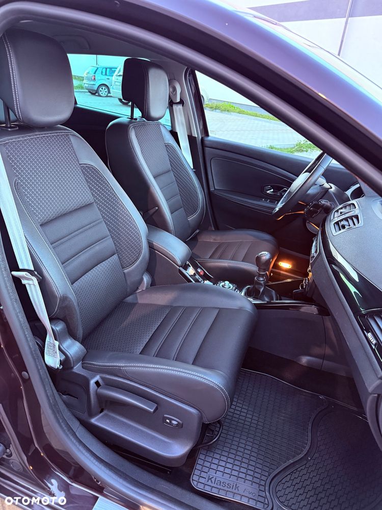 Renault Megane ENERGY TCe 130 Start & Stop Bose Edition - 23