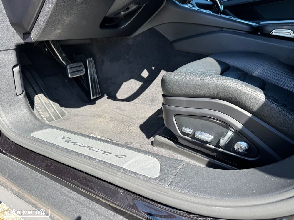 Porsche Panamera Sport Turismo 4 E-Hybrid - 26