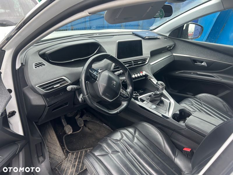 Peugeot 5008 - 5