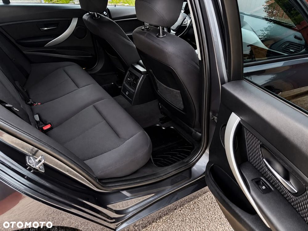 BMW Seria 3 - 19