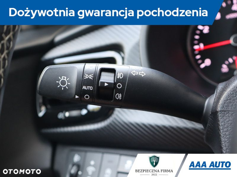 Kia Rio - 22