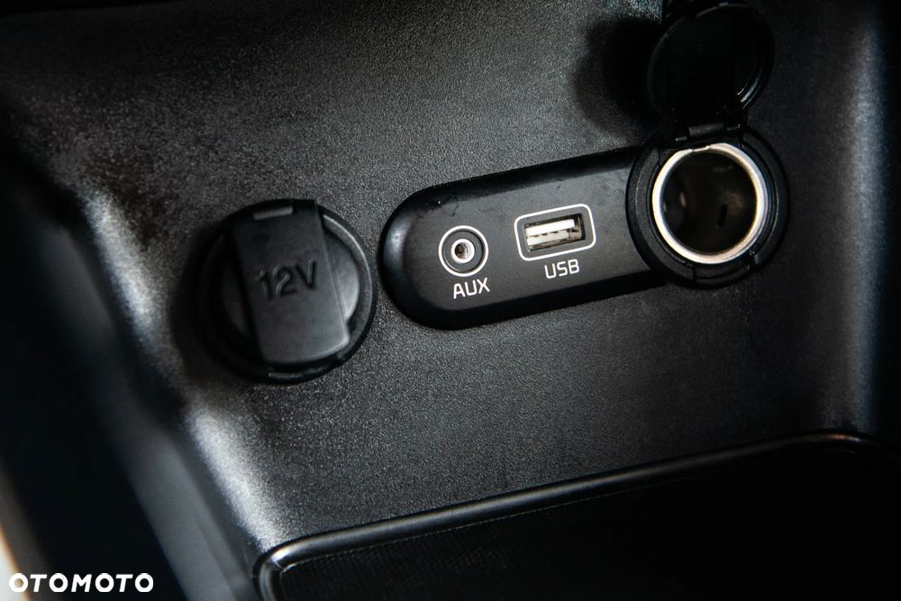 Kia Ceed 1.6 GDI Dream-Team Edition - 34