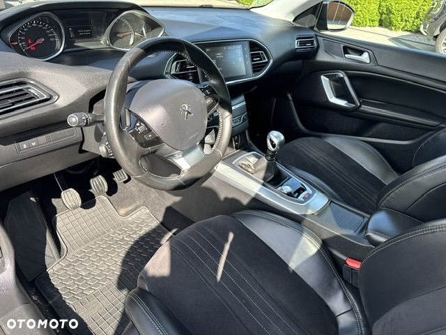 Peugeot 308 - 10