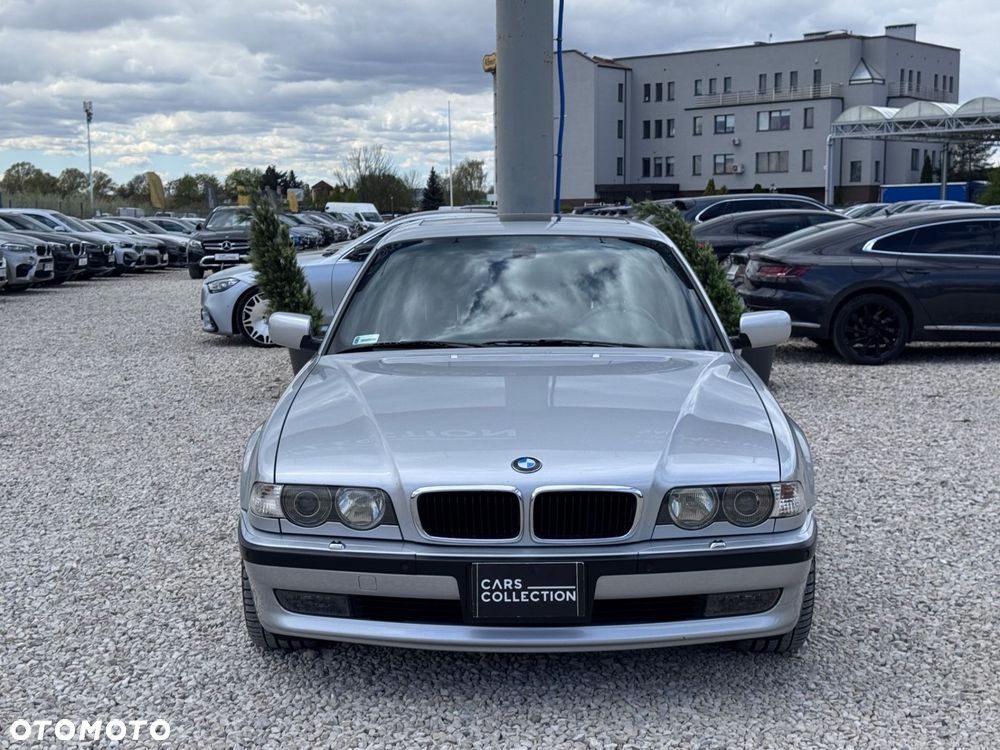 BMW Seria 7 - 10
