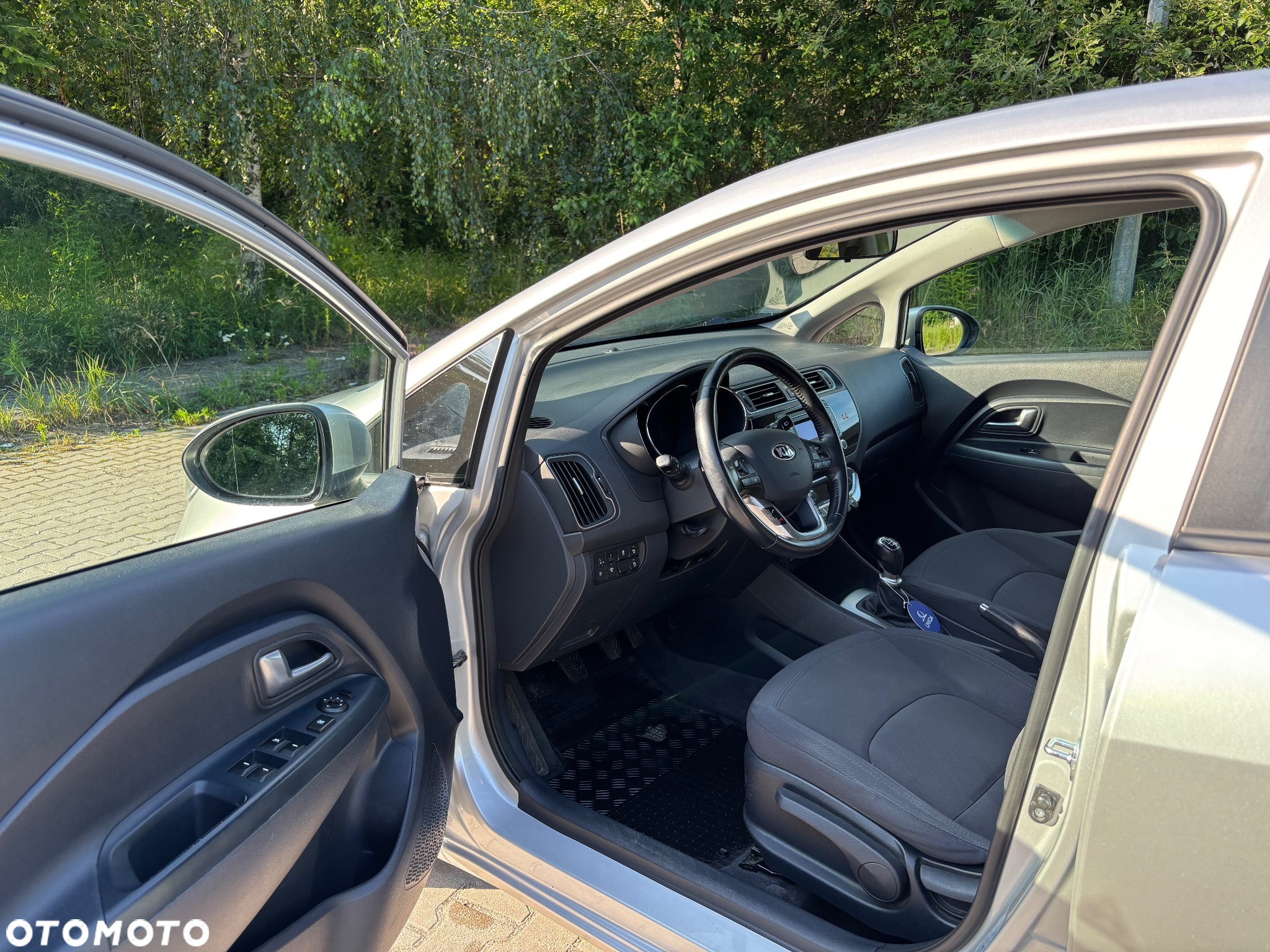 Kia Rio 1.4 L Business Line - 11