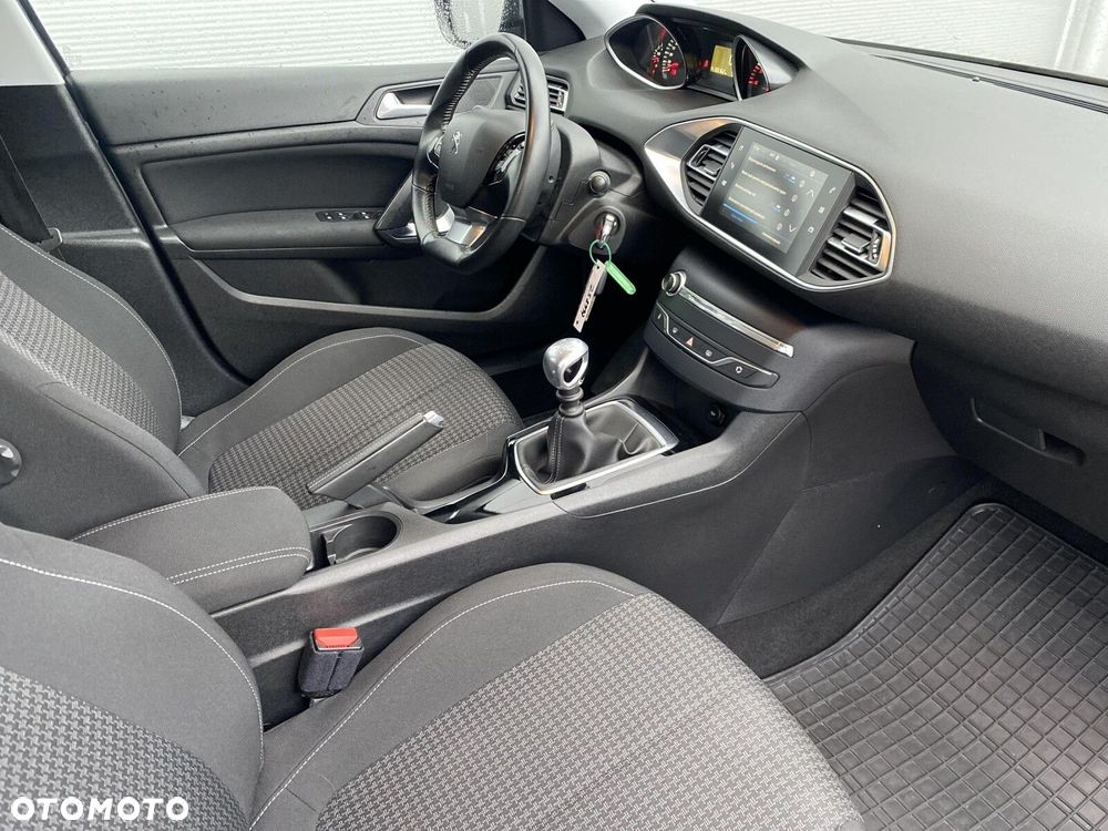 Peugeot 308 - 26