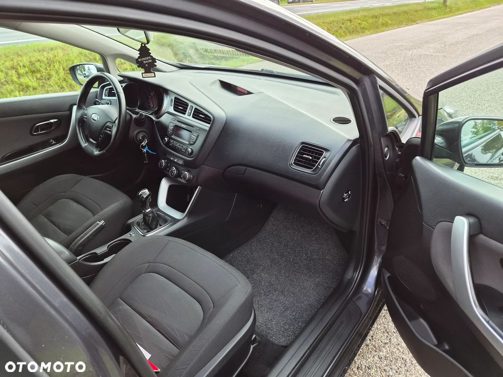 Kia Ceed 1.4 CVVT Attract - 12