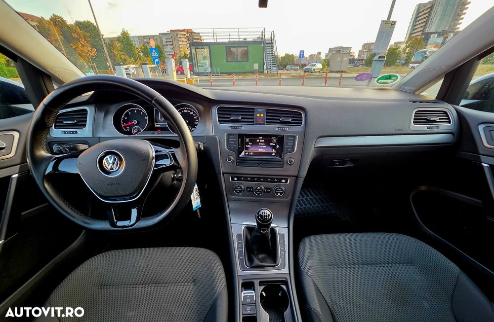 Volkswagen Golf 1.2 TSI BMT Comfortline - 9