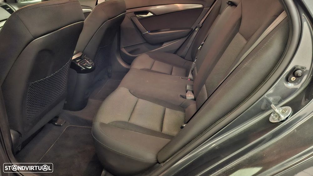 Hyundai i40 SW 1.7 CRDi Blue Comfort - 10