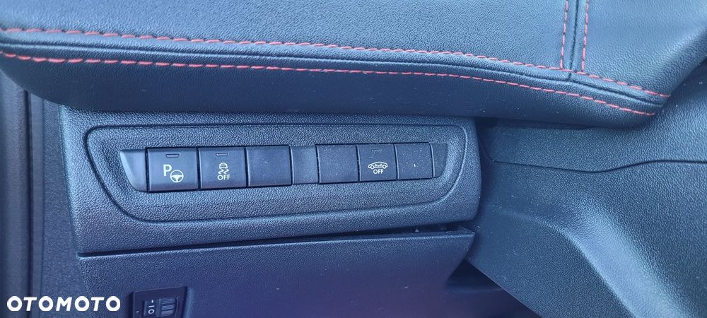 Peugeot 208 1.6 THP GTi - 12