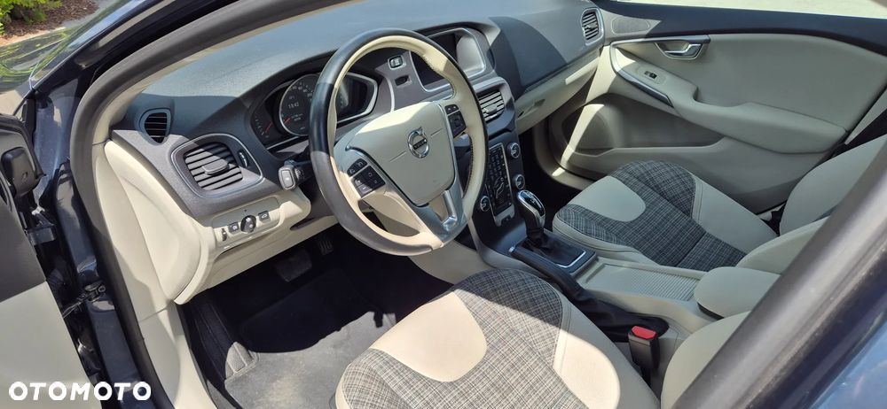Volvo V40 D3 Drive-E Summum - 4