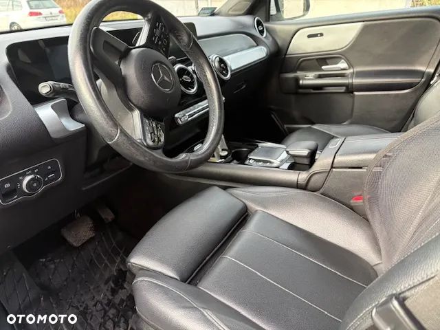 Mercedes-Benz GLB 200 d 4-Matic 8G-DCT - 11