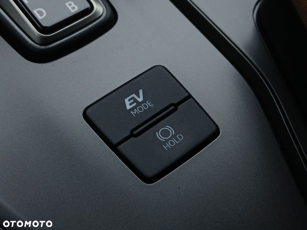 Lexus UX 300h F Sport Design - 28