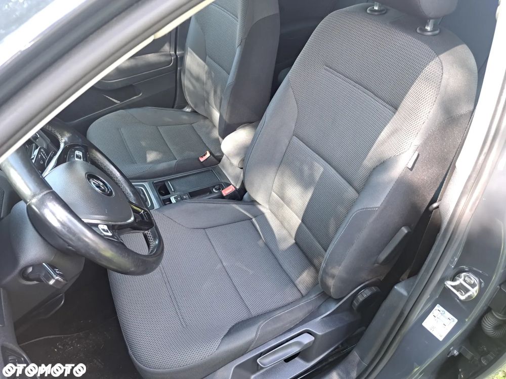 Volkswagen Golf 2.0 TDI (BlueMotion Technology) DSG Comfortline - 8