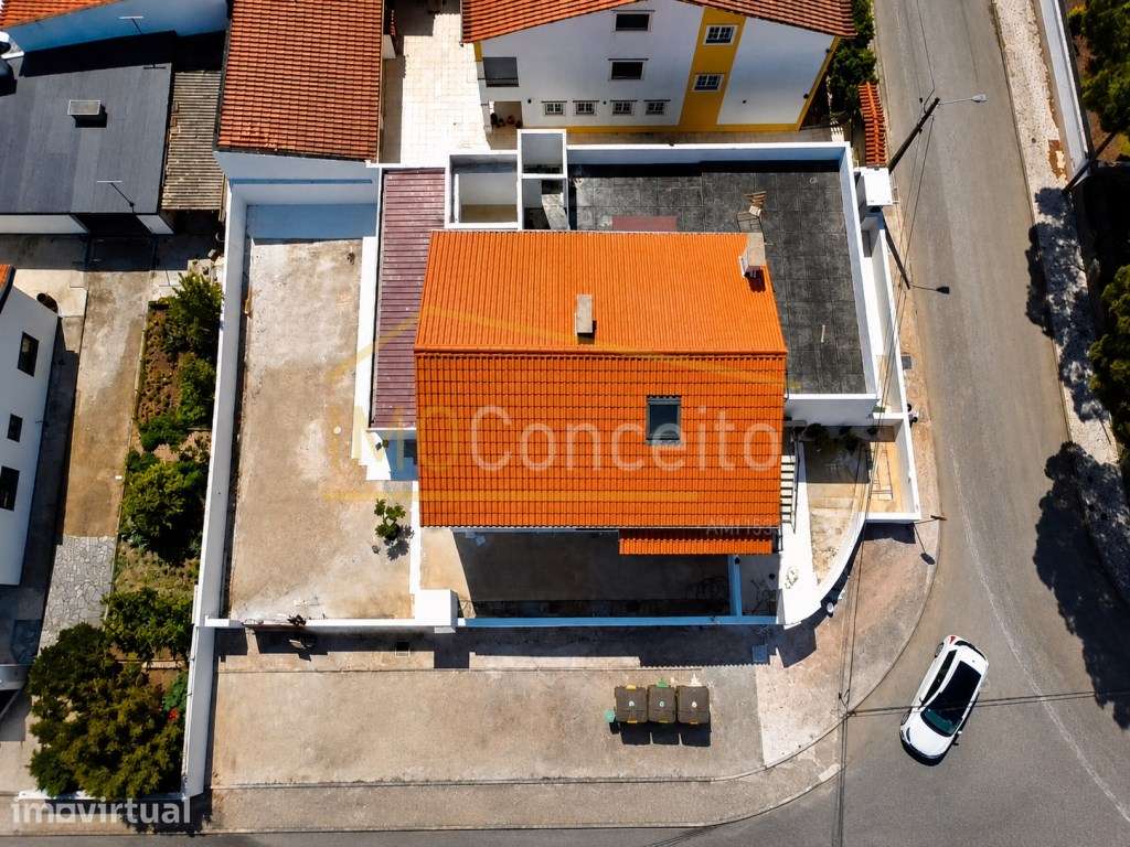 Apartamento T2 em andar de Moradia com entrada independente e Espaç... - Grande imagem: 3/24