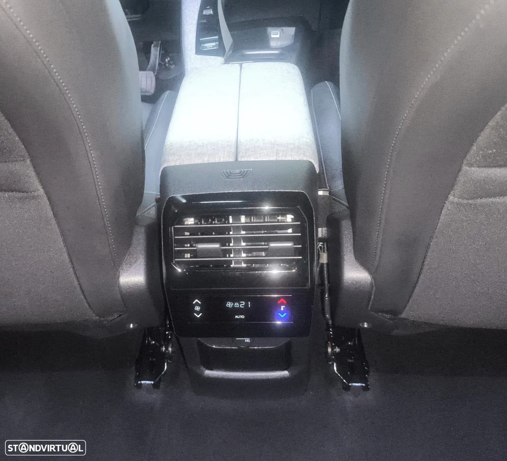 Peugeot 5008 Hybrid 145 e-DSC6 Allure - 23