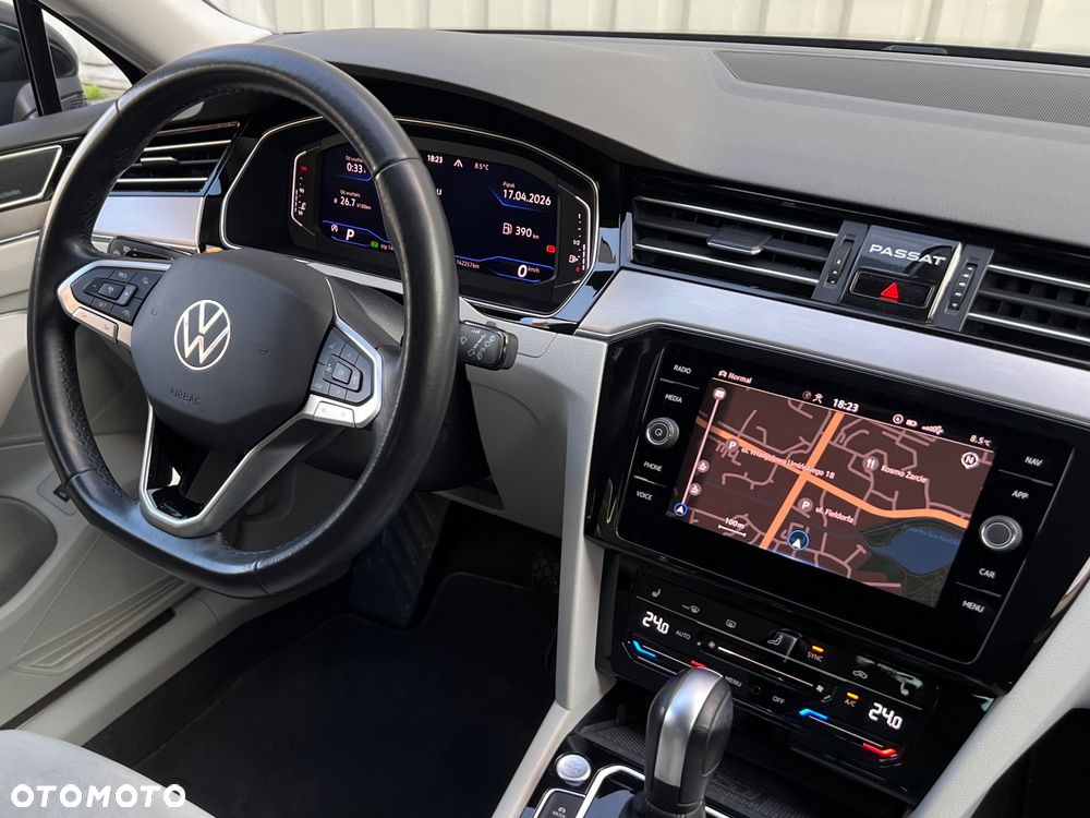 Volkswagen Passat 2.0 TSI Elegance DSG - 22