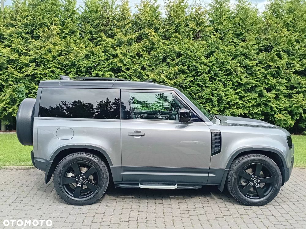 Land Rover Defender 3.0 D250 mHEV - 32