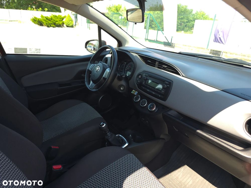 Toyota Yaris 1.33 Premium - 15