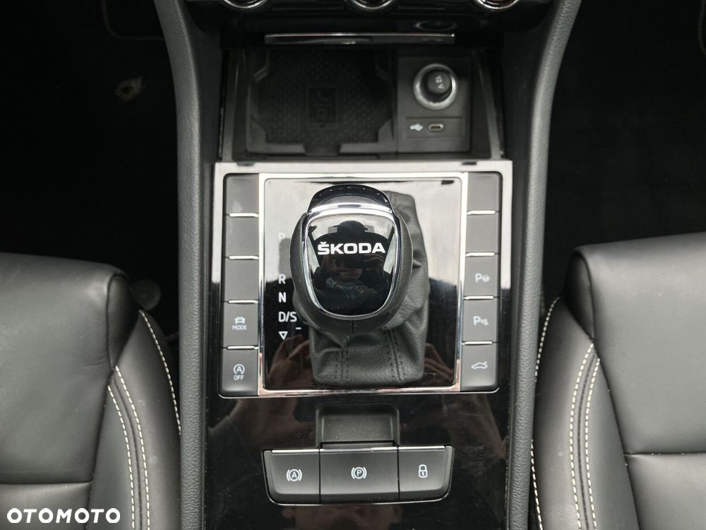 Skoda Superb 2.0 TDI SCR L&K DSG - 20