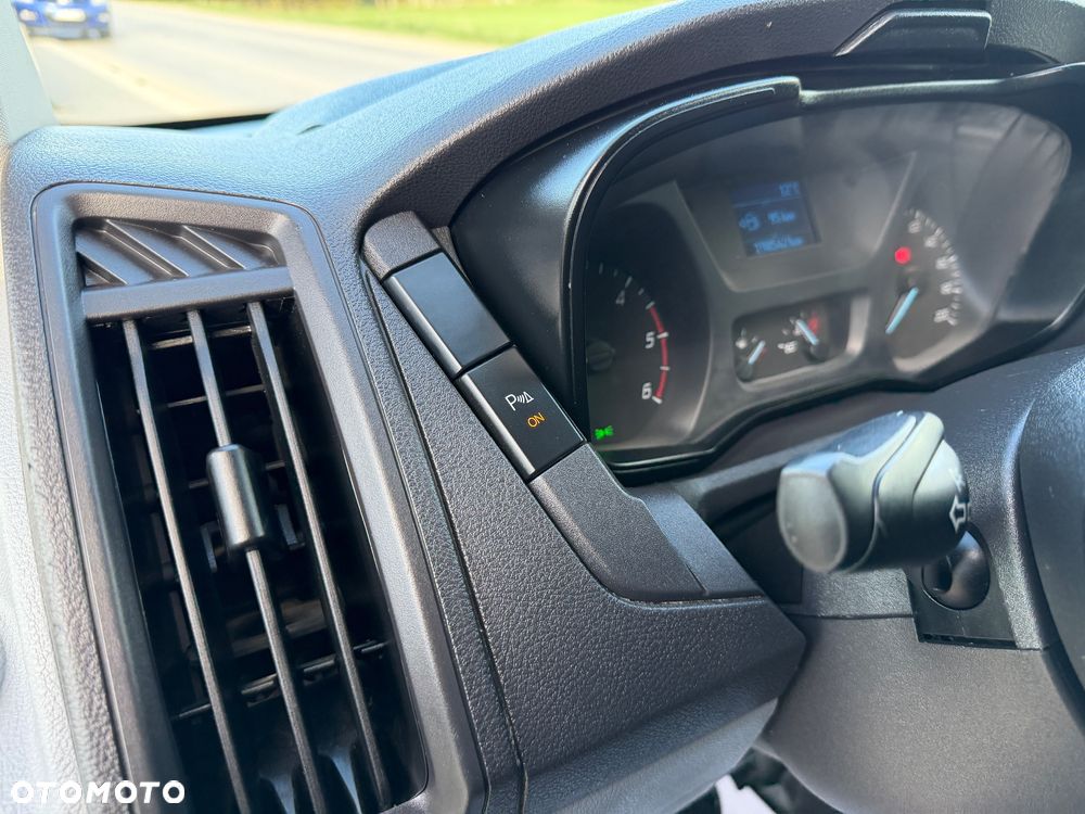 Ford Transit - 13