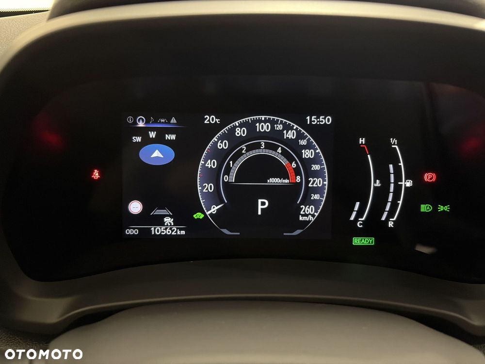 Lexus LBX 1.5 Hybrid - 16