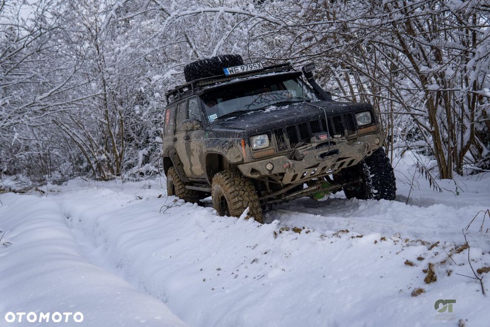 Jeep Cherokee 4.0 Limited - 10