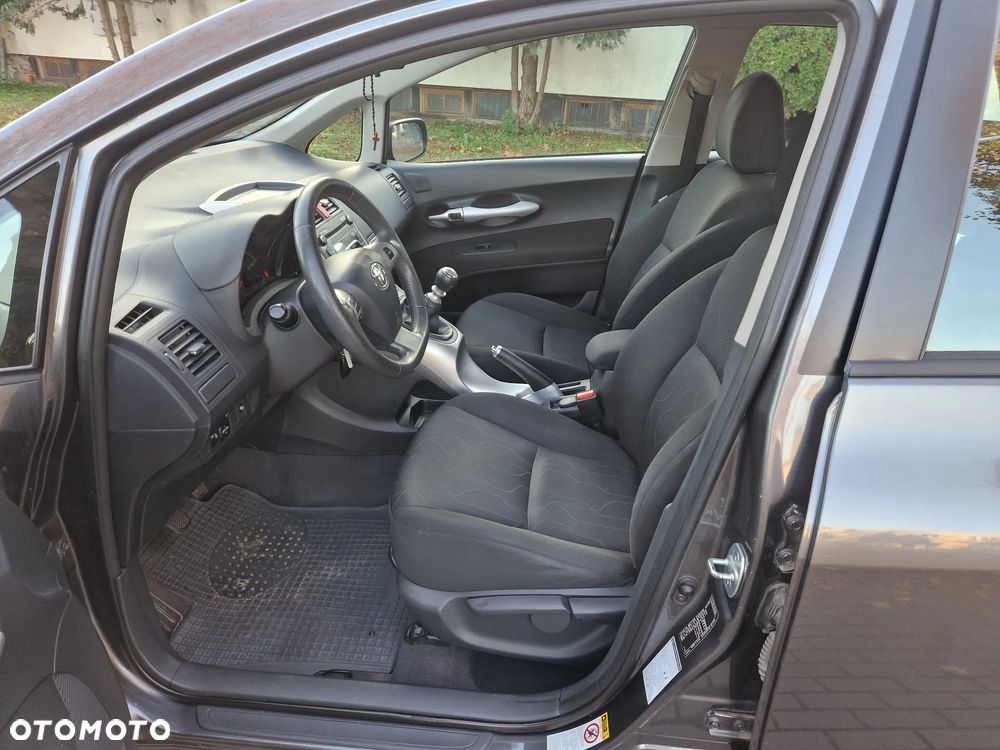 Toyota Auris 1.33 VVT-i Premium Comfort - 13