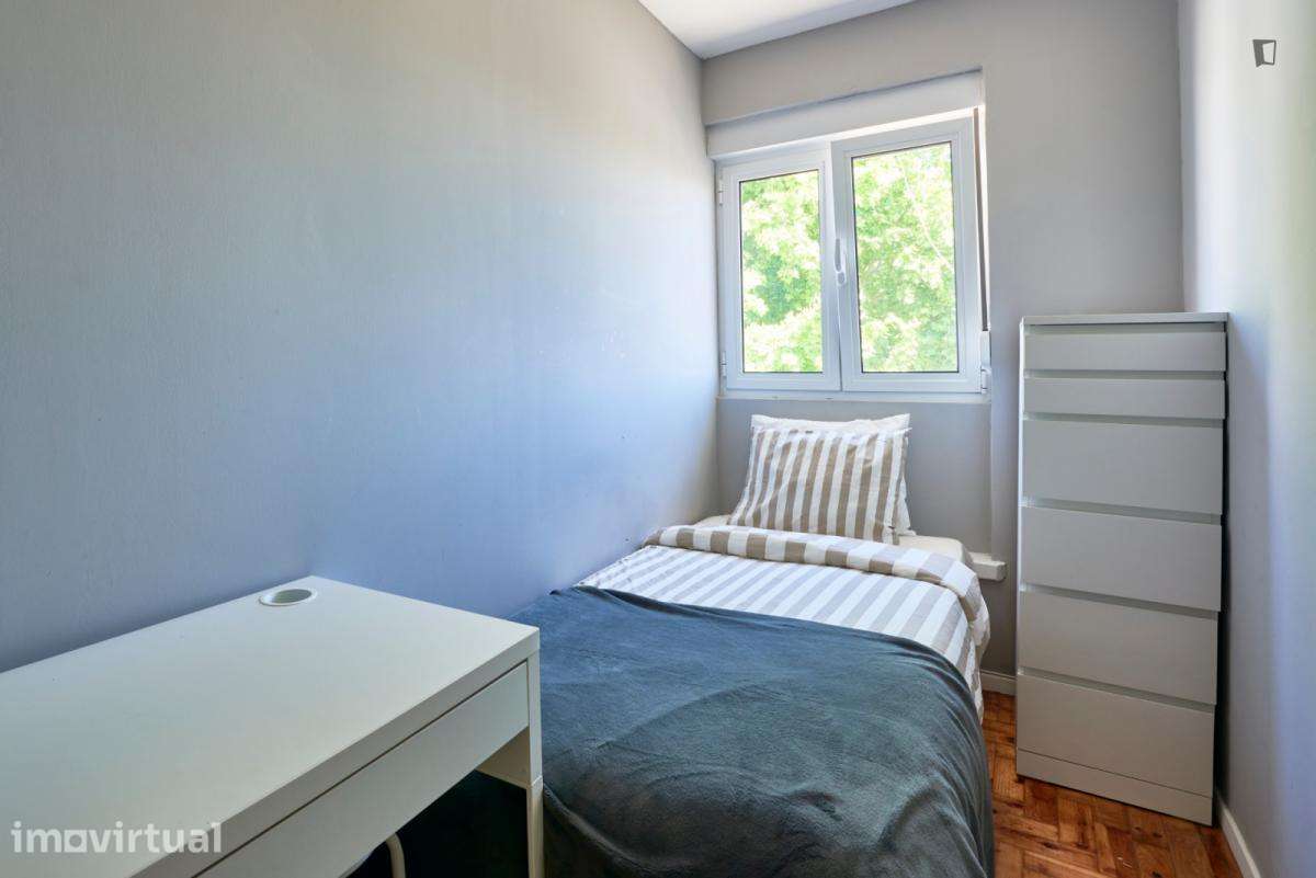 Quarto - localizado em Chelas Lisbon - Grande imagem: 2/32