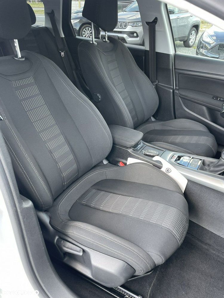 Peugeot 308 - 11