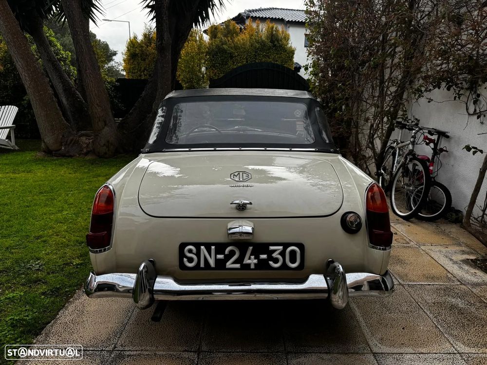 MG Midget - 11