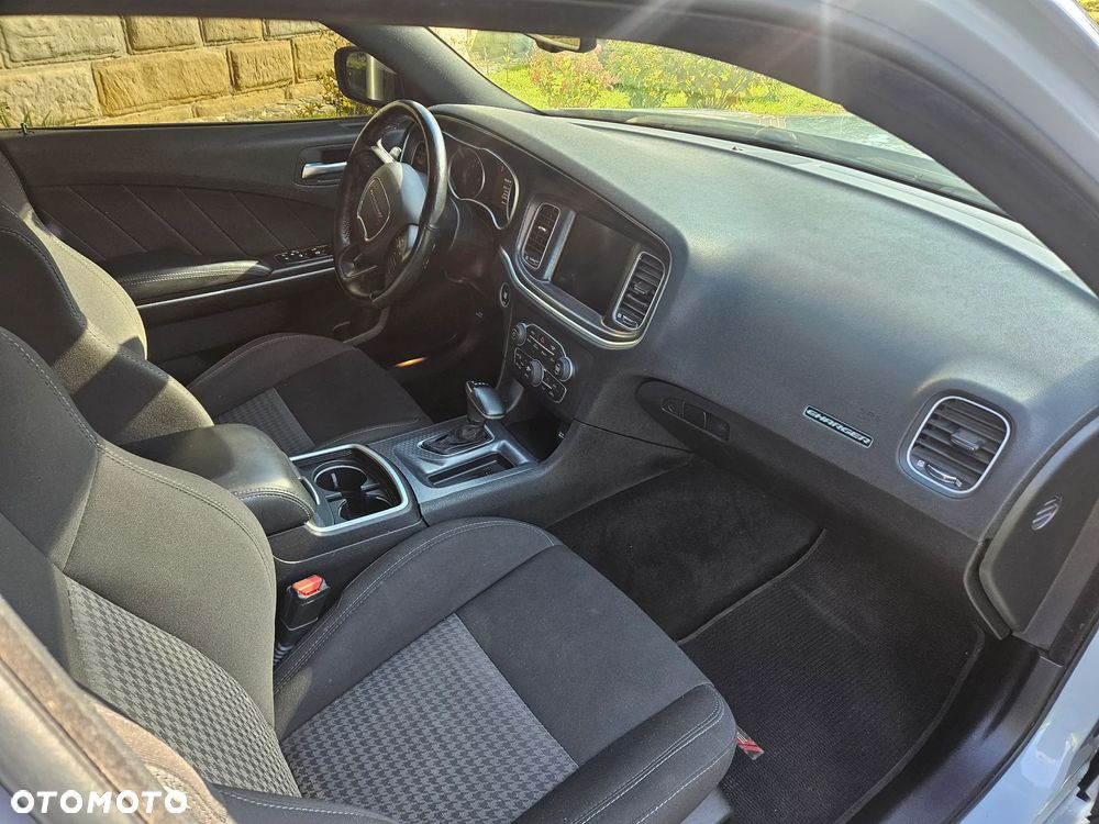 Dodge Charger 3.6 GT - 12