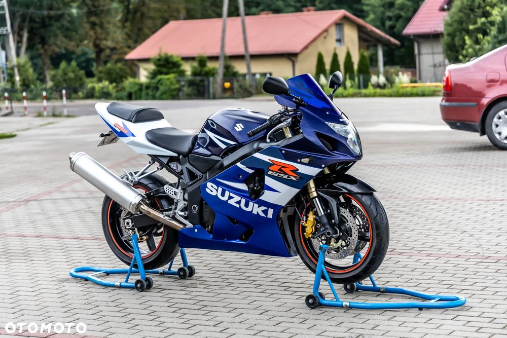 Suzuki GSX-R - 10