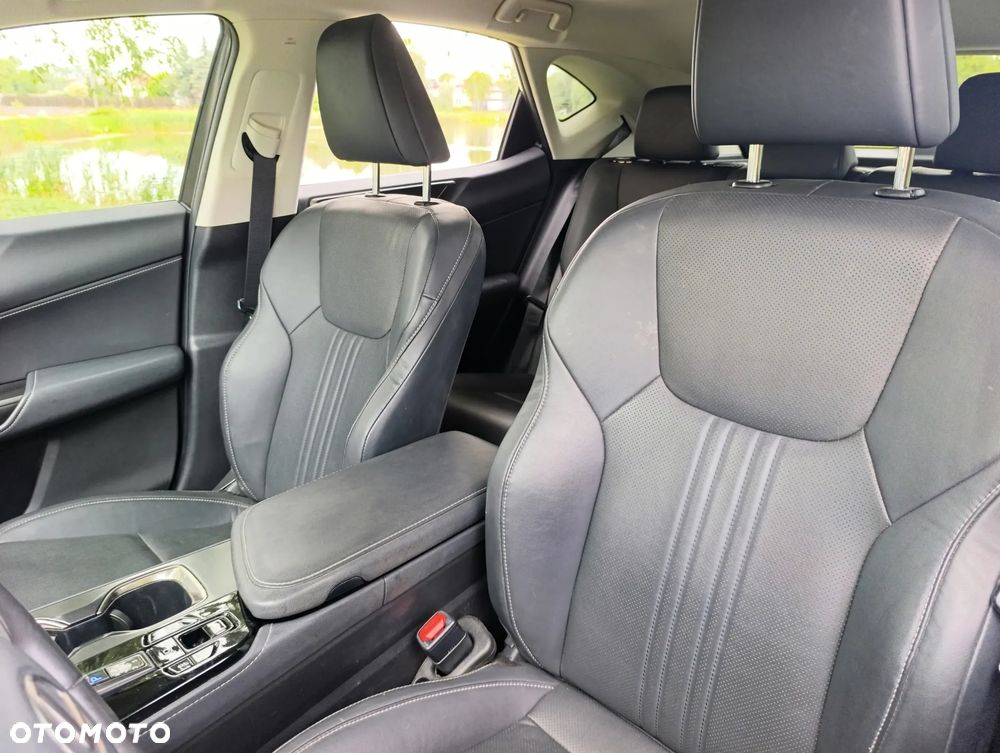 Lexus NX 350h - 24