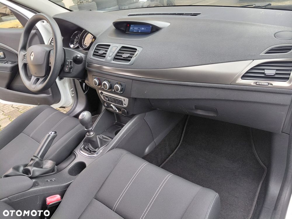 Renault Megane 1.6 16V 110 LIMITED - 8