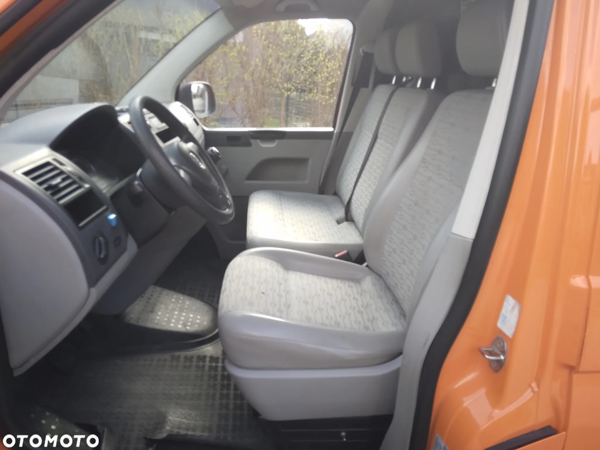 Volkswagen Transporter - 9